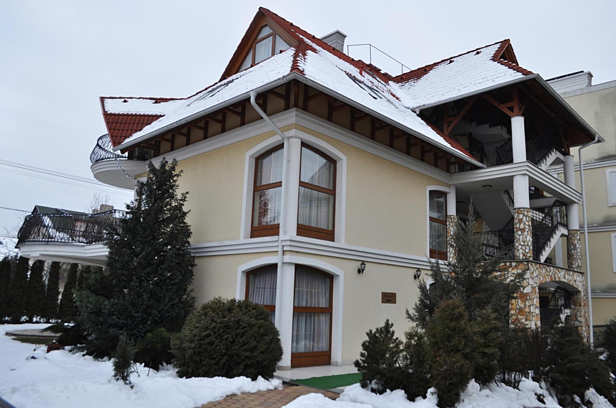 Club Unicum Apartment Heviz Bagian luar foto