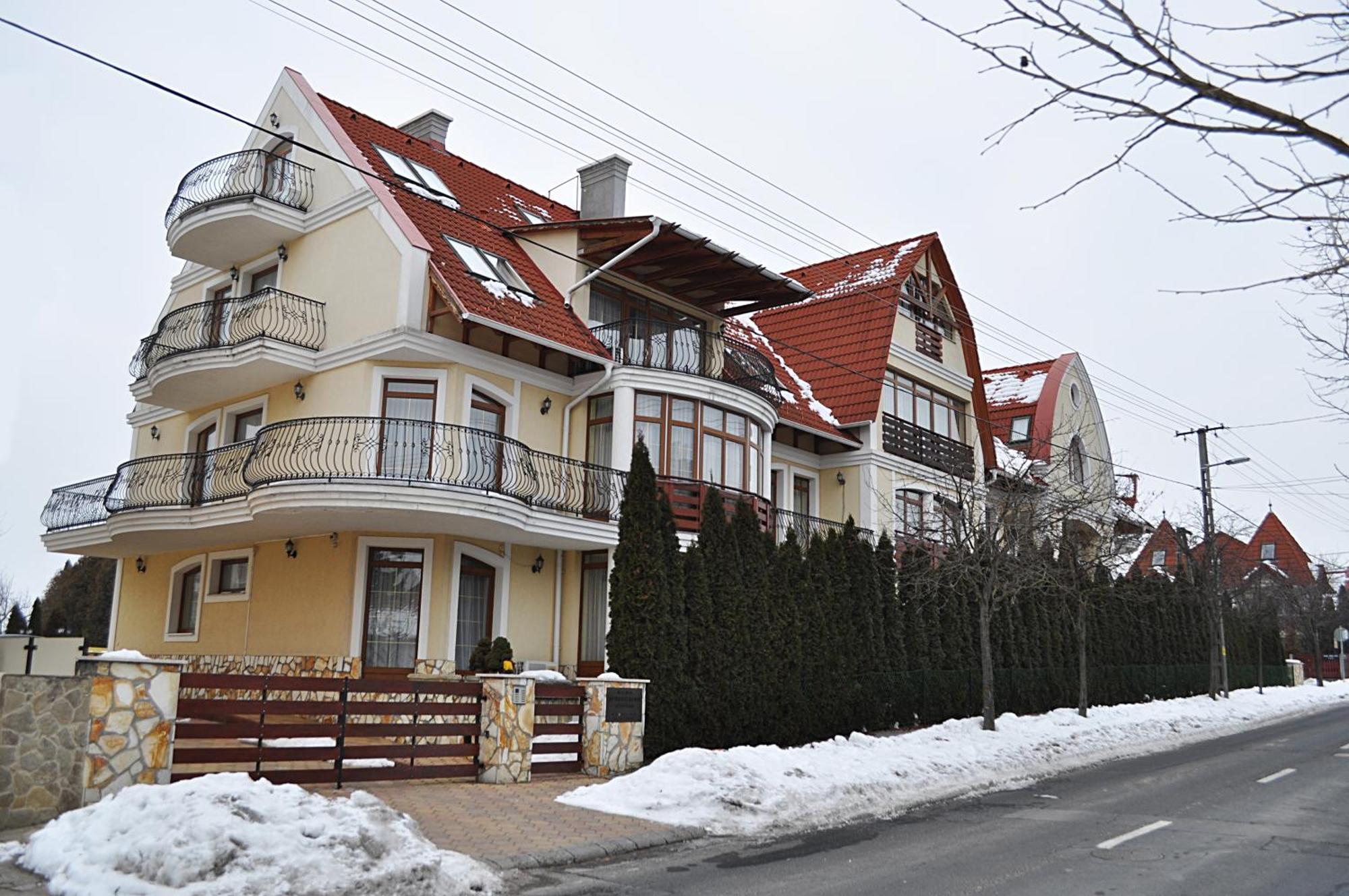 Club Unicum Apartment Heviz Bagian luar foto